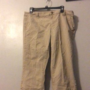 Mid-Rise bootcut khaki’s